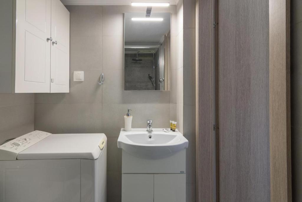 Lovely Studio Apartment For 2 Ppl In Athen Eksteriør bilde